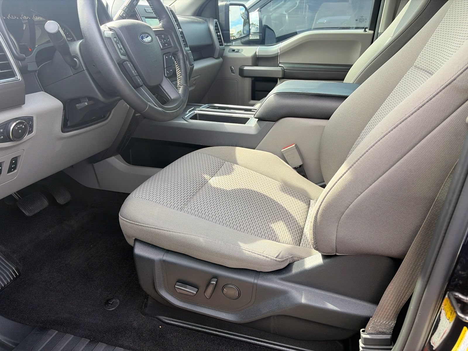Used 2020 Ford F150 XLT w/ Equipment Group 302A Luxury RWD image 24