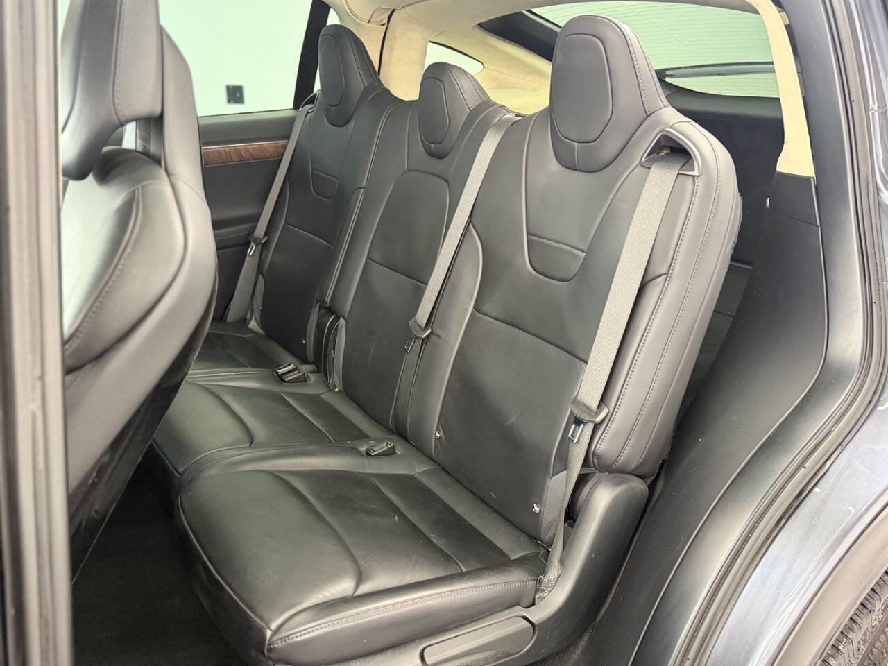 Used 2017 Tesla Model X 90D image 9