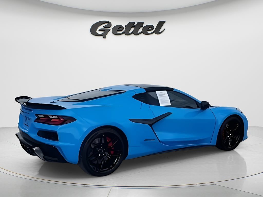 Used 2025 Chevrolet Corvette Z06 image 8
