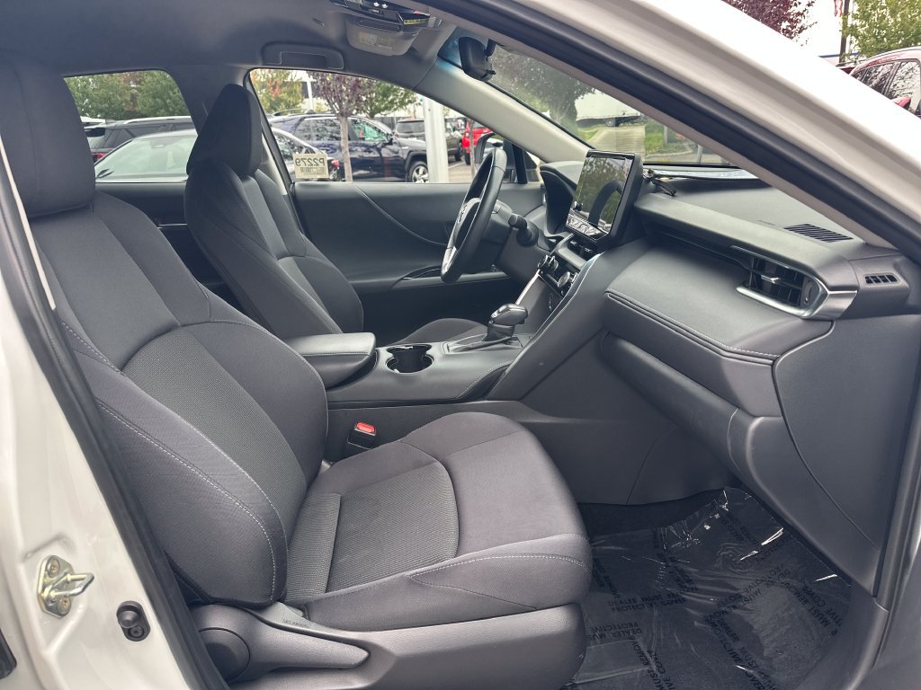 Certified 2024 Toyota Venza LE AWD/4WD image 17