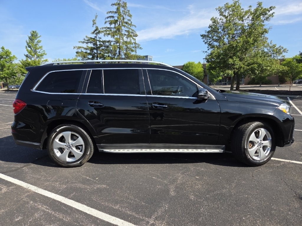 Used 2018 Mercedes-Benz GLS 450 4MATIC image 25