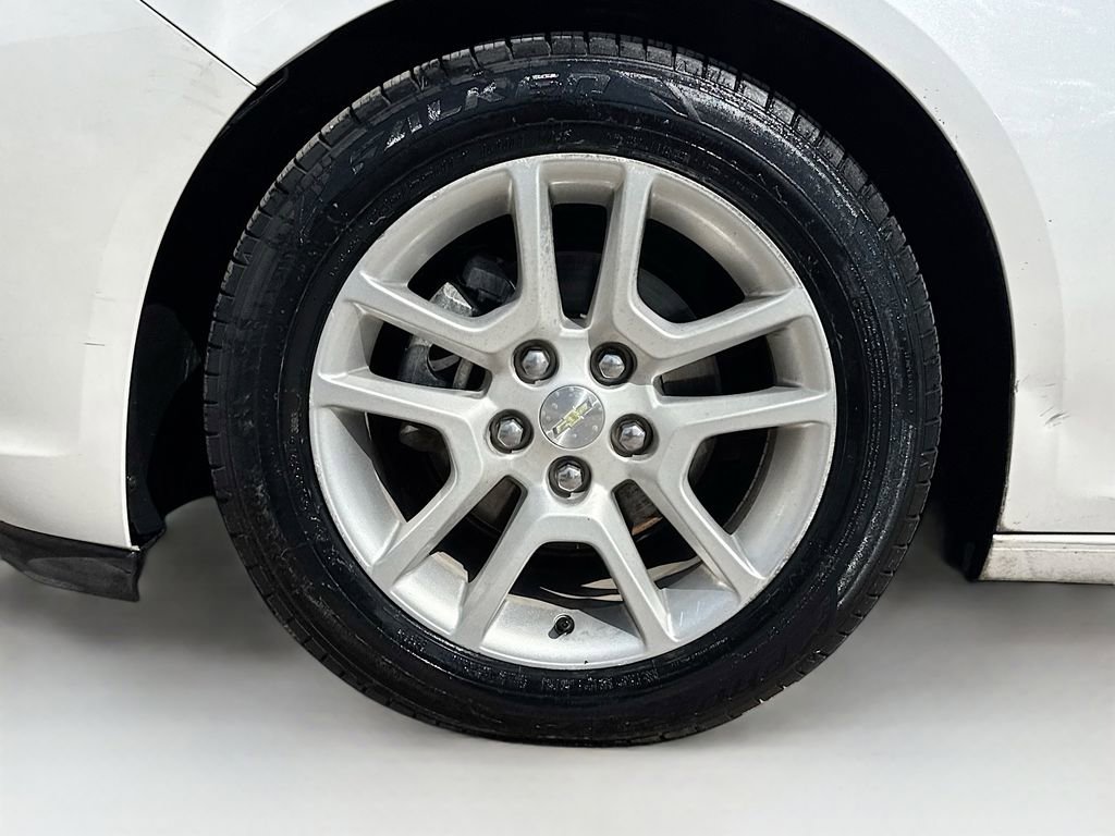Used 2015 Chevrolet Malibu LT image 38