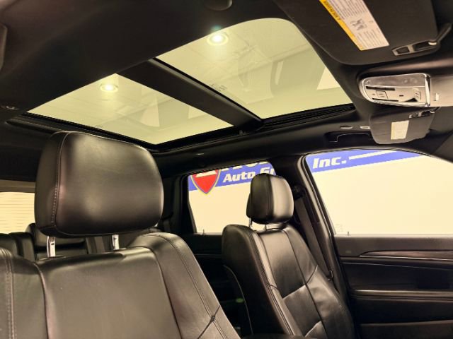 Used 2019 Jeep Grand Cherokee Limited w/ Luxury Group II AWD/4WD image 22