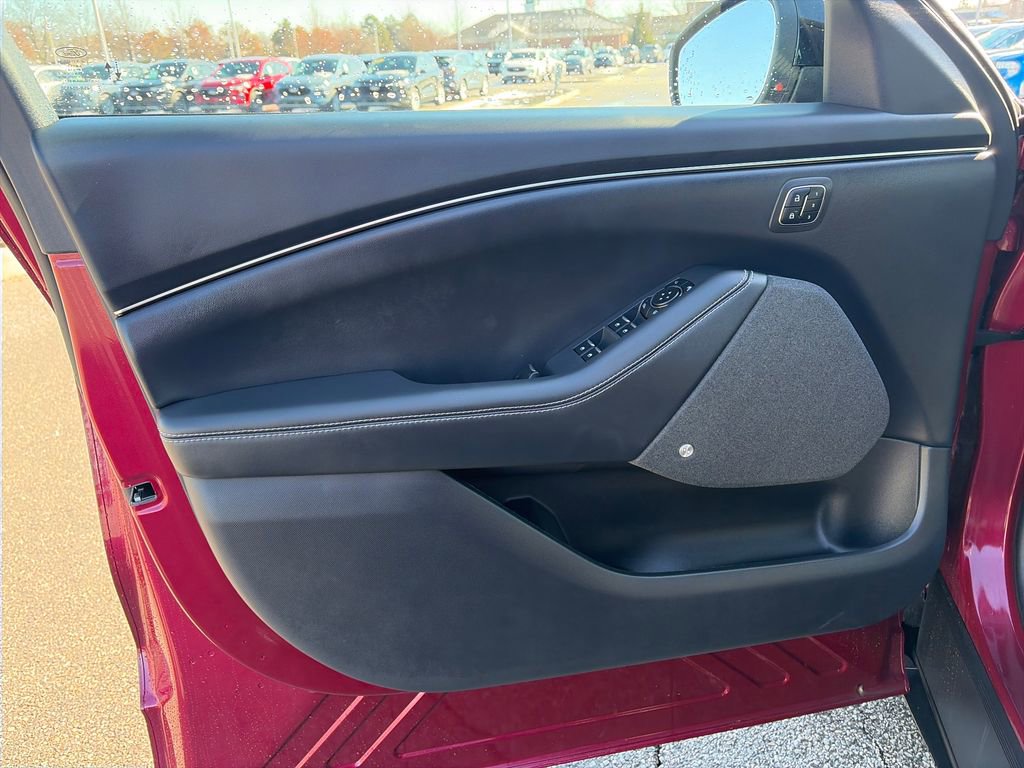Used 2025 Ford Mustang Mach-E Premium image 17