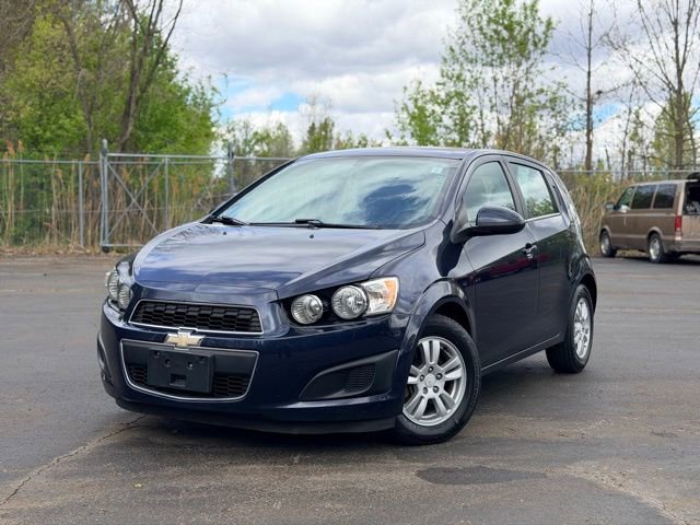 Used 2016 Chevrolet Sonic LT FWD image 1