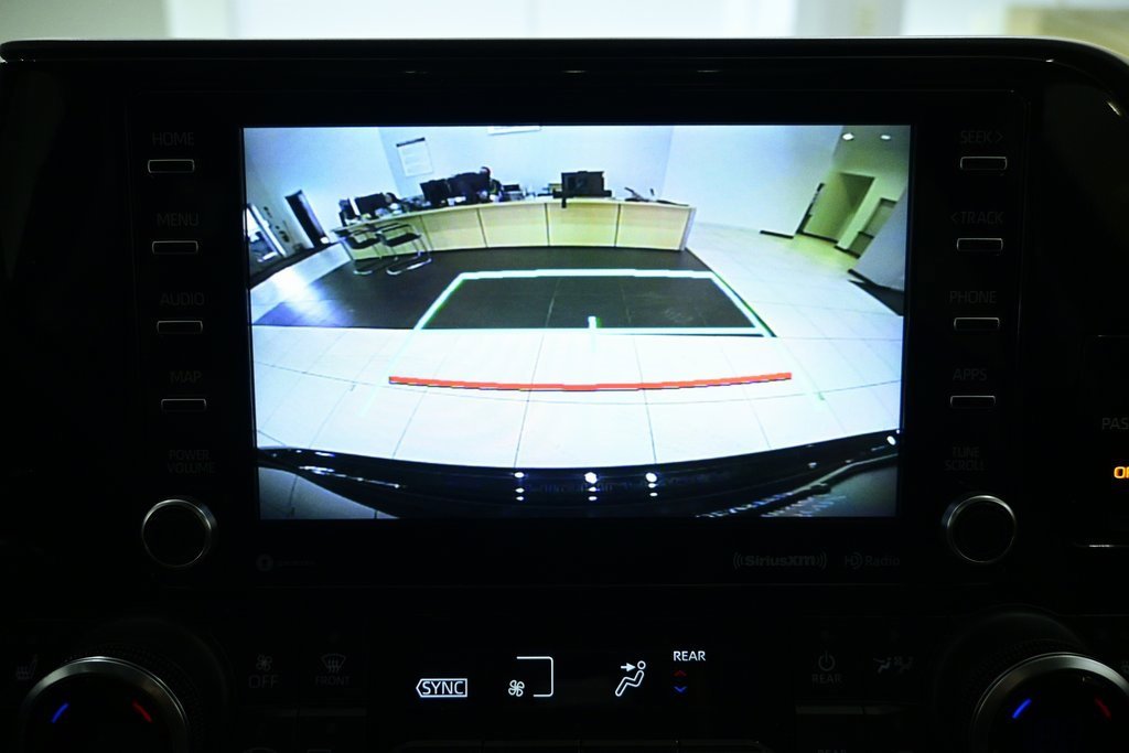 Used 2022 Toyota Highlander XLE image 21