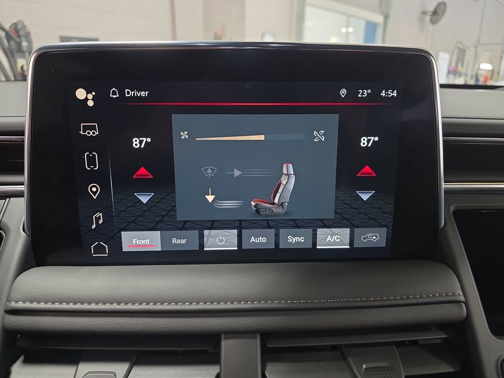 Certified 2024 GMC Yukon XL SLE w/ Gmc Pro Safety Plus Package image 27