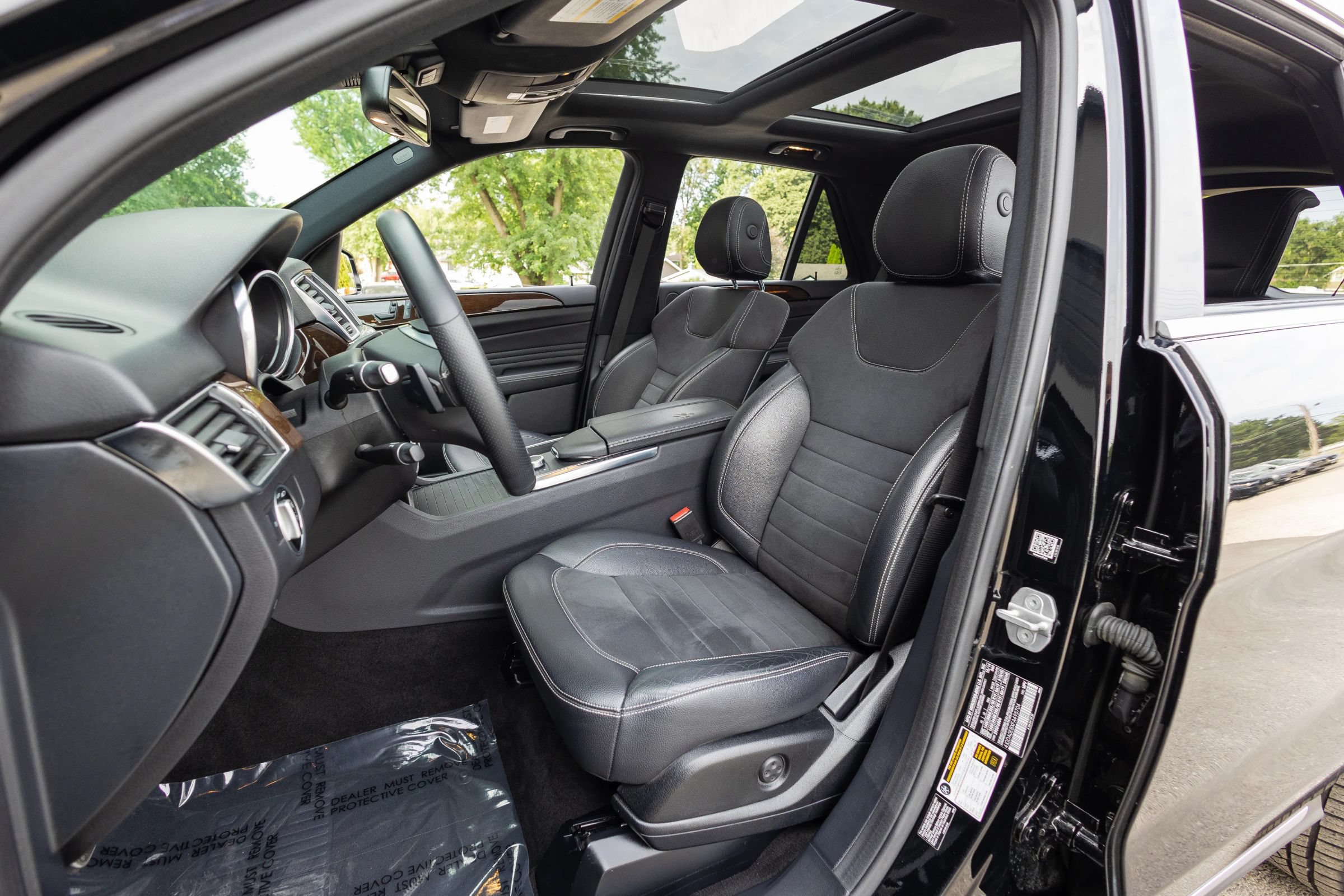 Used 2015 Mercedes-Benz ML 250 BlueTEC 4MATIC image 12