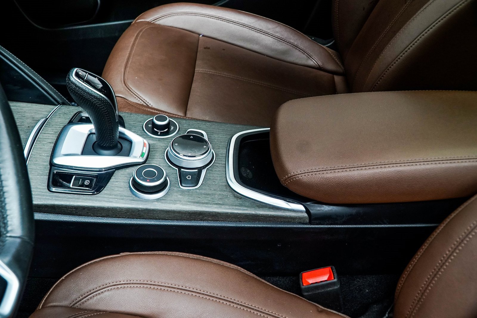 Used 2022 Alfa Romeo Stelvio Ti image 17