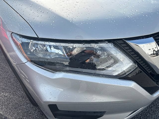 Used 2020 Nissan Rogue S w/ Special Edition Package AWD/4WD image 7