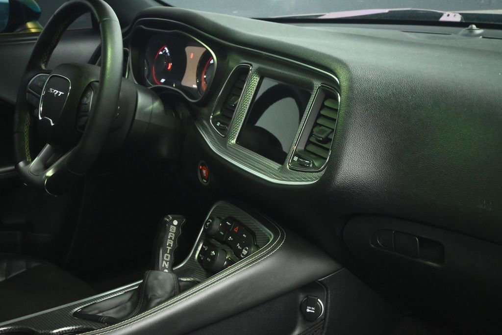 Used 2015 Dodge Challenger SRT Hellcat RWD image 35