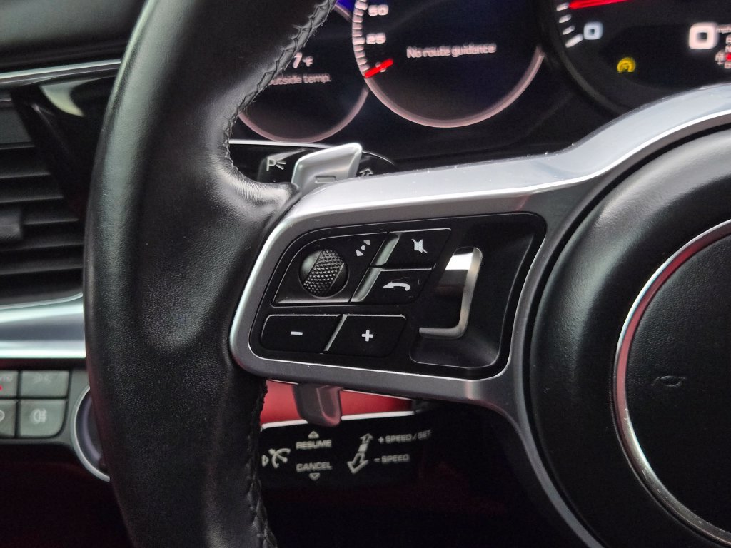 Used 2020 Porsche Panamera 4 AWD/4WD image 33