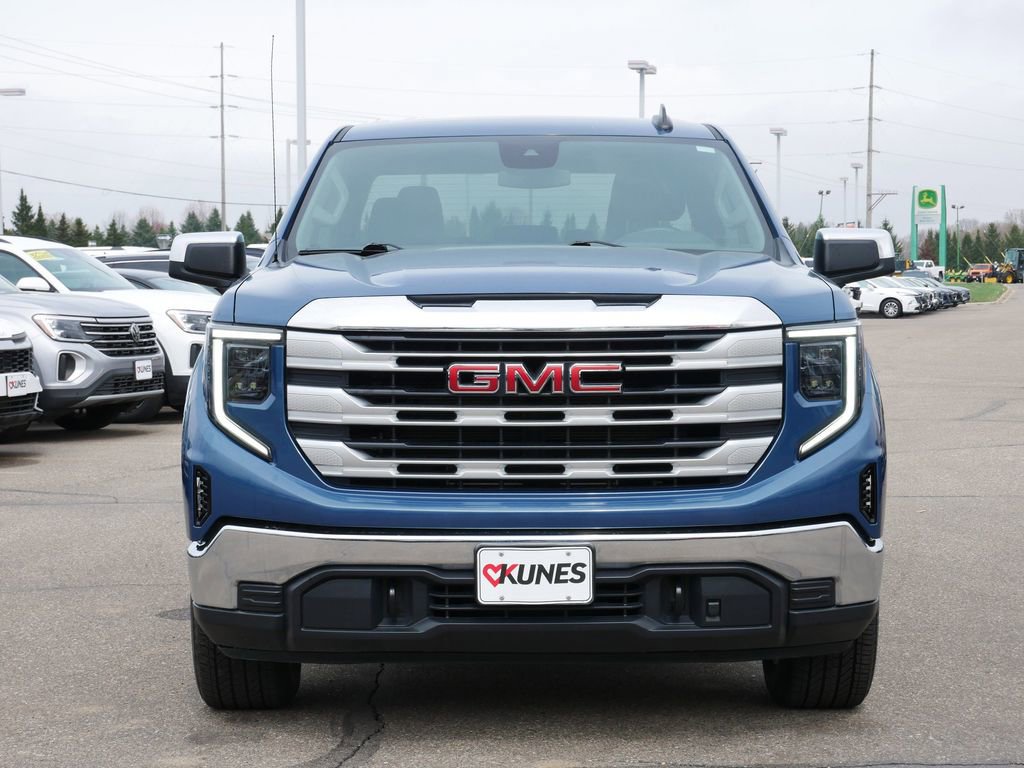 Used 2024 GMC Sierra 1500 SLE AWD/4WD image 2