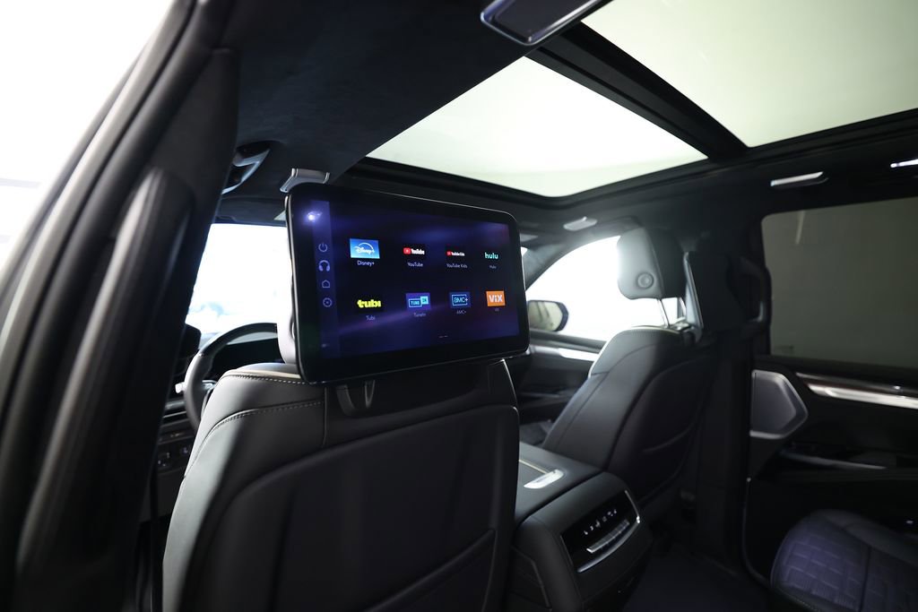 Used 2026 Cadillac Escalade V w/ LPO, ONYX Package image 17