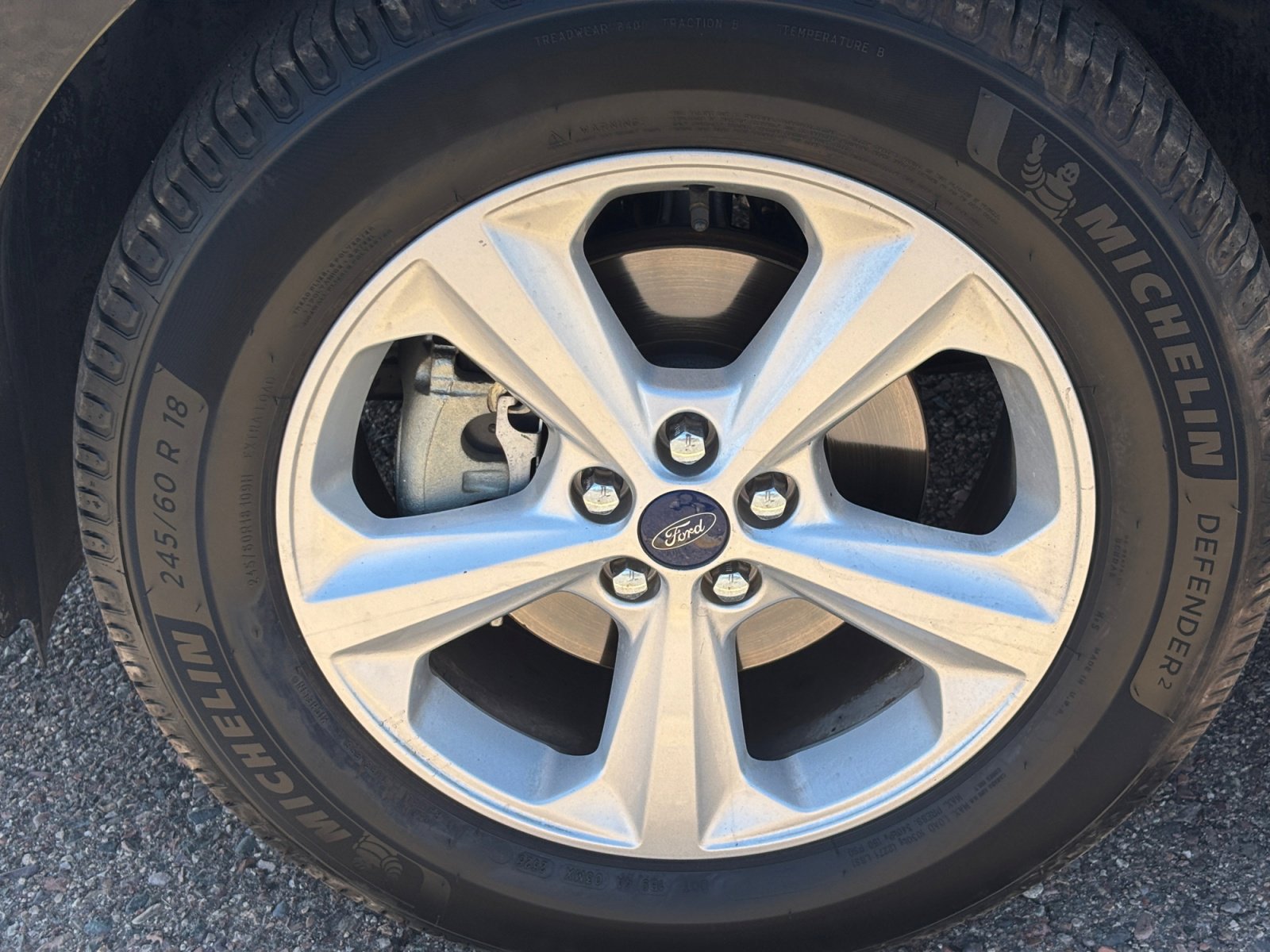 Used 2017 Ford Edge SE FWD image 23
