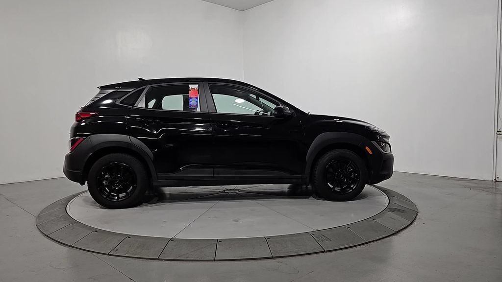 Used 2023 Hyundai Kona SE AWD/4WD image 7