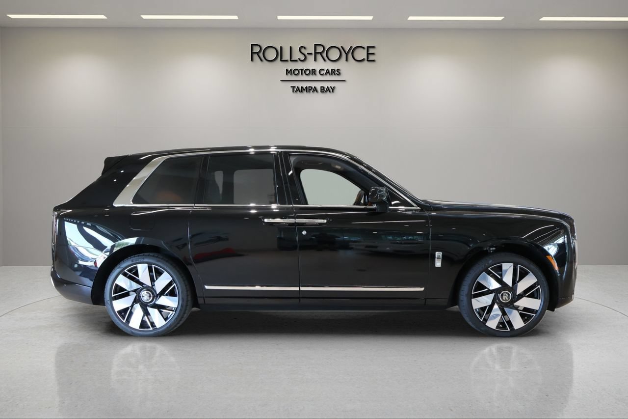 New 2026 Rolls-Royce Cullinan AWD/4WD image 6
