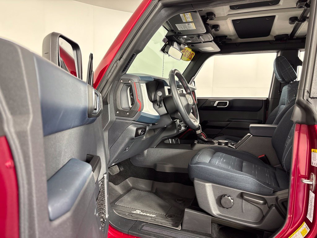 Used 2025 Ford Bronco Heritage Edition AWD/4WD image 25