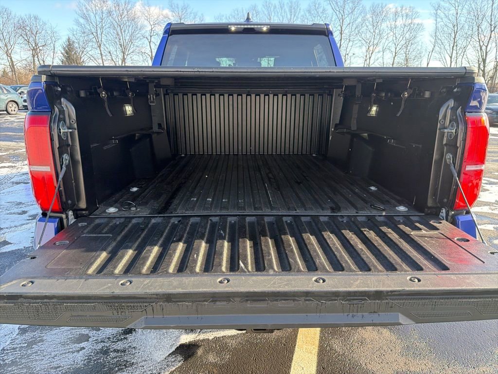 Used 2025 Toyota Tacoma SR5 image 21