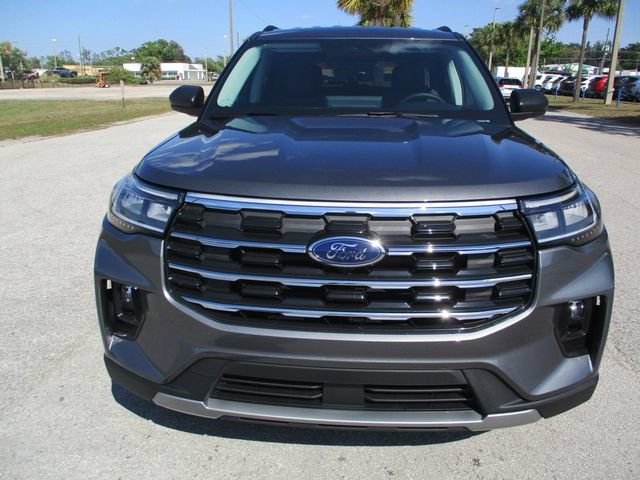 New 2025 Ford Explorer Active w/ Active Comfort Package RWD image 2