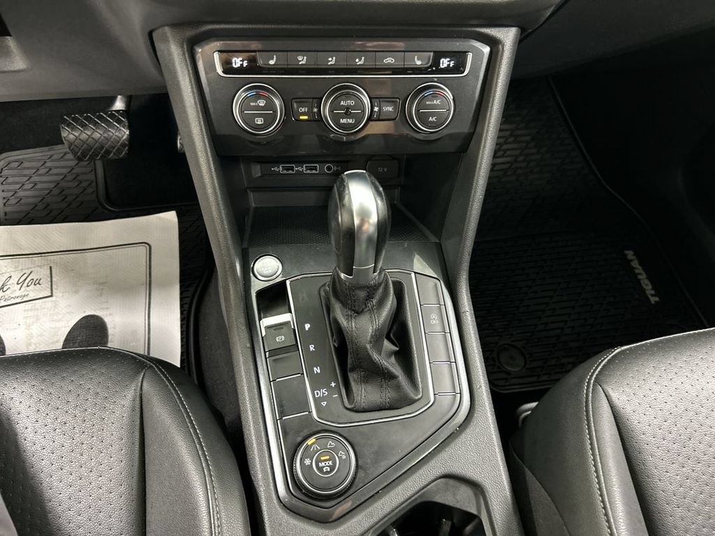 Used 2019 Volkswagen Tiguan SE w/ Panoramic Sunroof Package AWD/4WD image 17