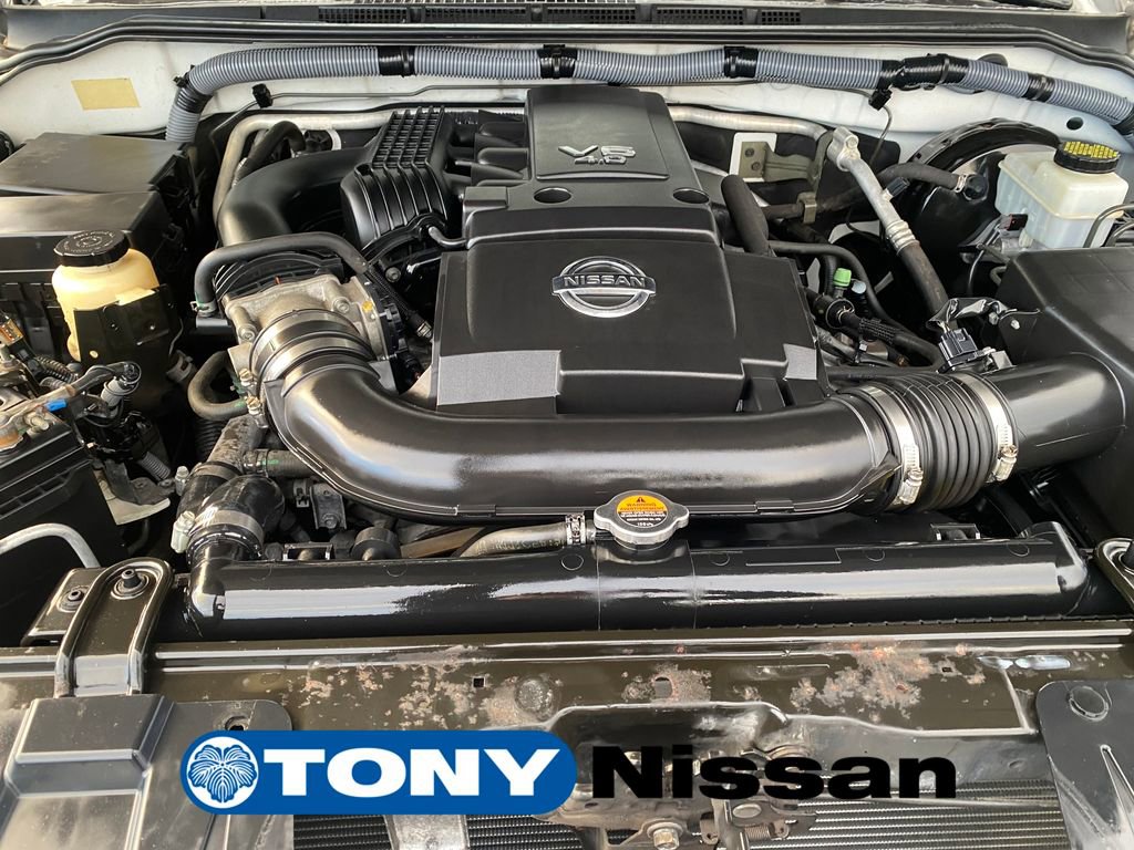 Used 2011 Nissan Frontier PRO-4X AWD/4WD image 10