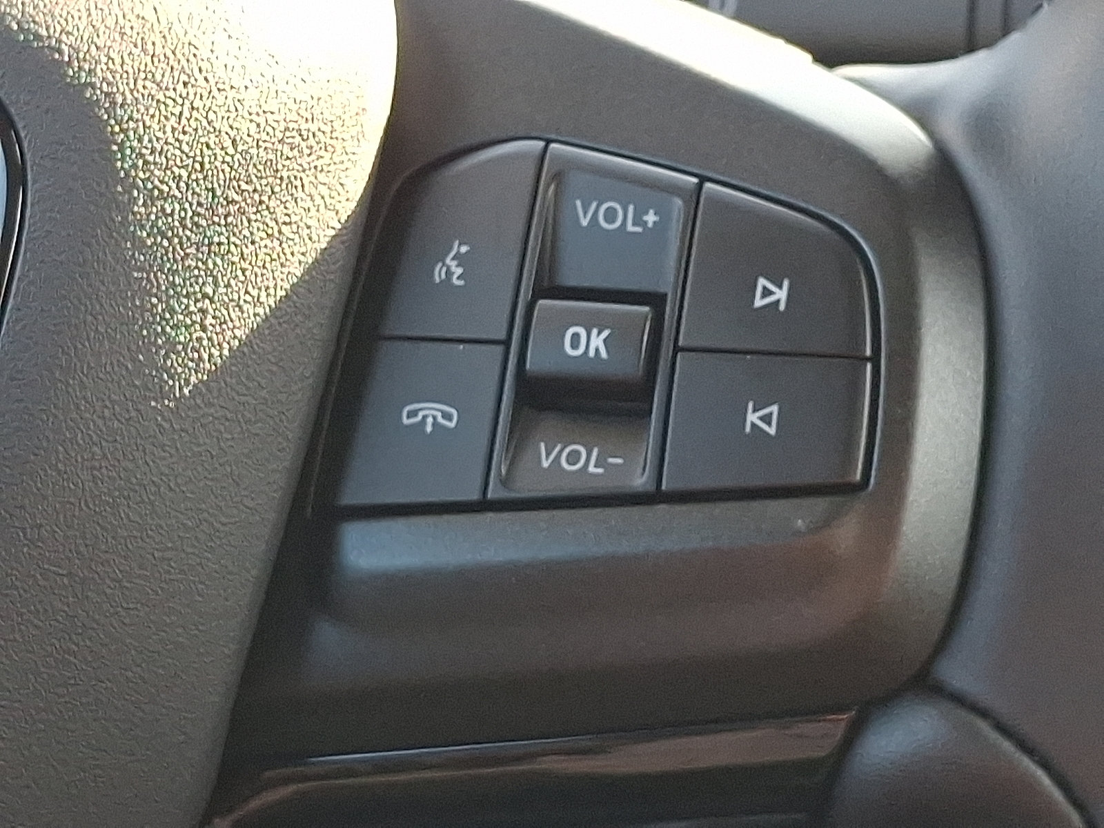 Used 2025 Ford Mustang Mach-E Select AWD/4WD image 21