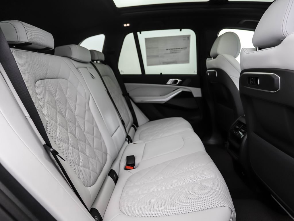 Used 2026 BMW X5 xDrive40i w/ Executive Package AWD/4WD image 27