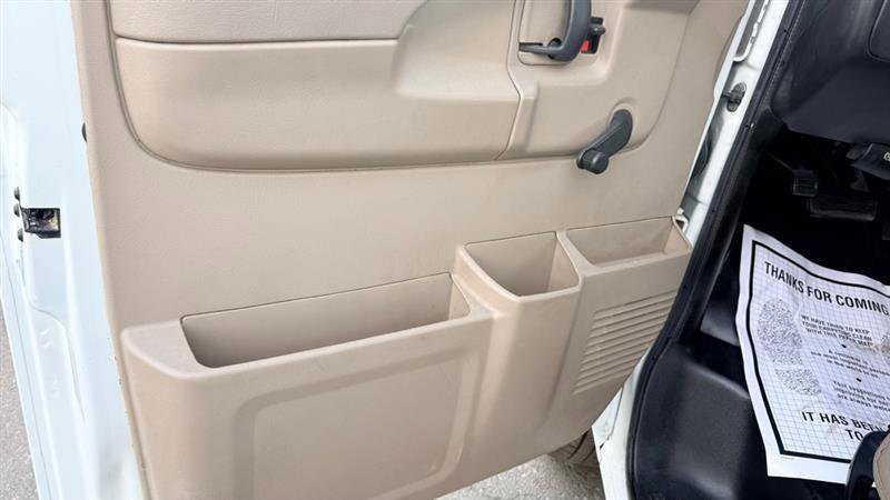 Used 2011 Chevrolet Express 2500 RWD image 20