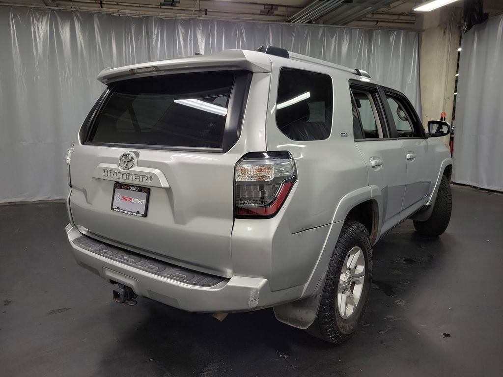 Used 2020 Toyota 4Runner SR5 AWD/4WD image 8