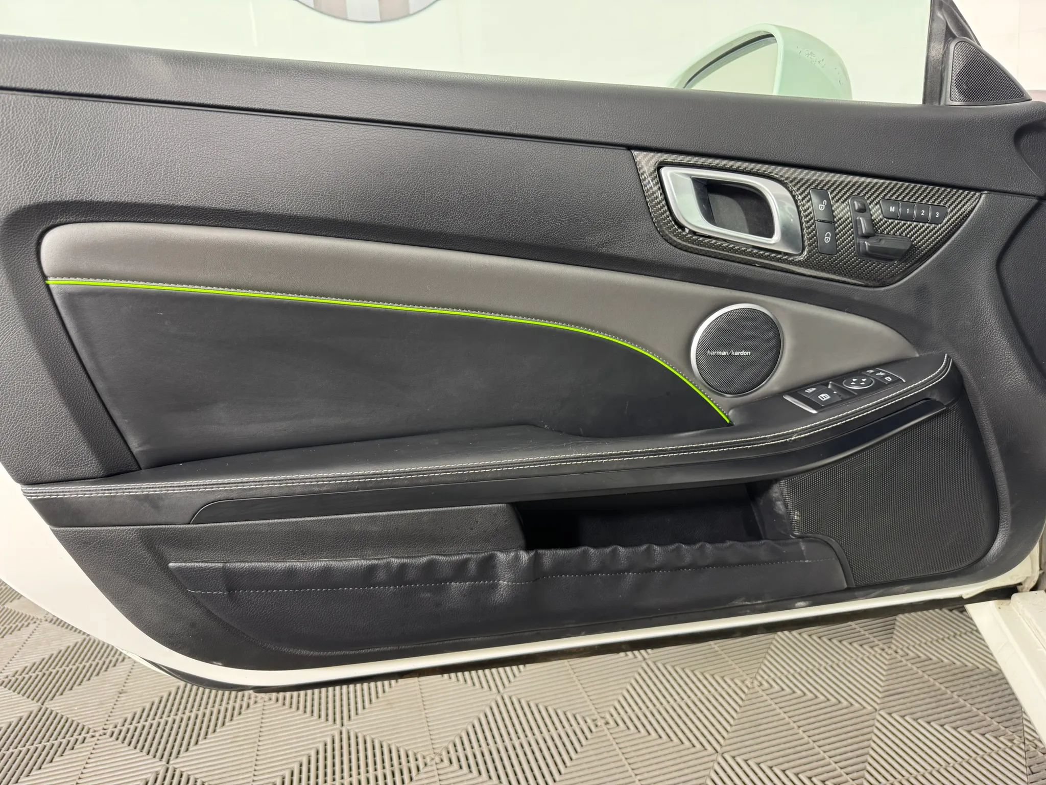 Used 2015 Mercedes-Benz SLK 250 image 36