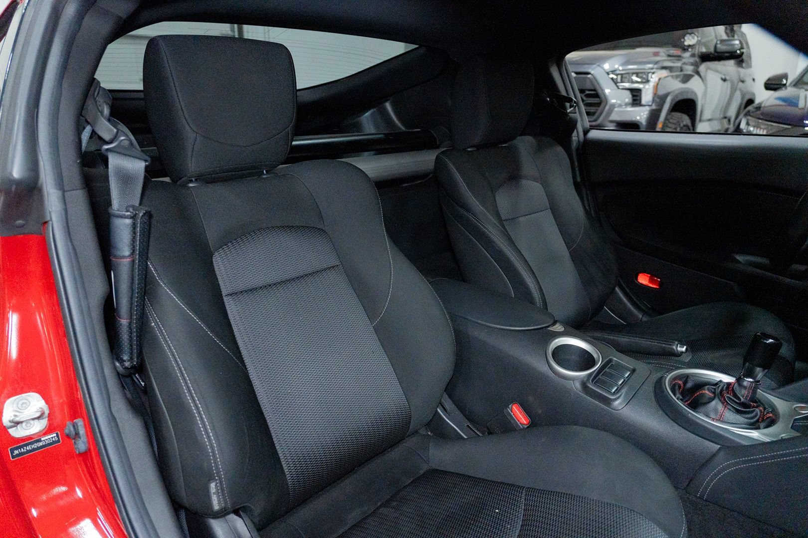 Used 2016 Nissan 370Z Coupe RWD image 23