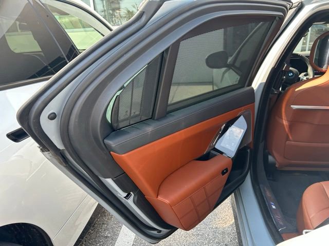 Used 2023 BMW 740i RWD image 14