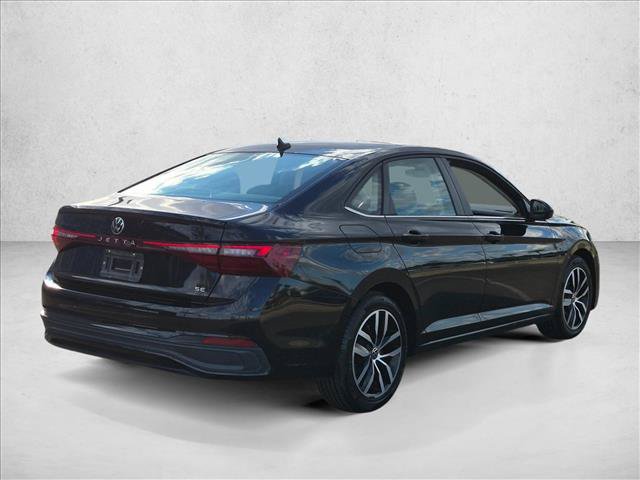 Used 2025 Volkswagen Jetta SE FWD image 5