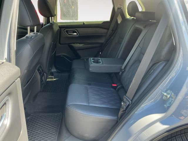 Used 2024 Nissan Rogue Platinum w/ Platinum Premium Package AWD/4WD image 13