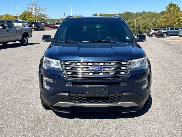Used 2016 Ford Explorer XLT w/ Equipment Group 201A AWD/4WD image 9
