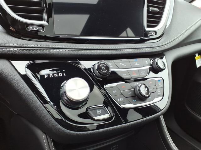 New 2026 Chrysler Pacifica Limited w/ S Appearance Package image 23