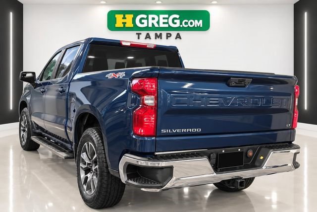 Used 2022 Chevrolet Silverado 1500 LT AWD/4WD image 2
