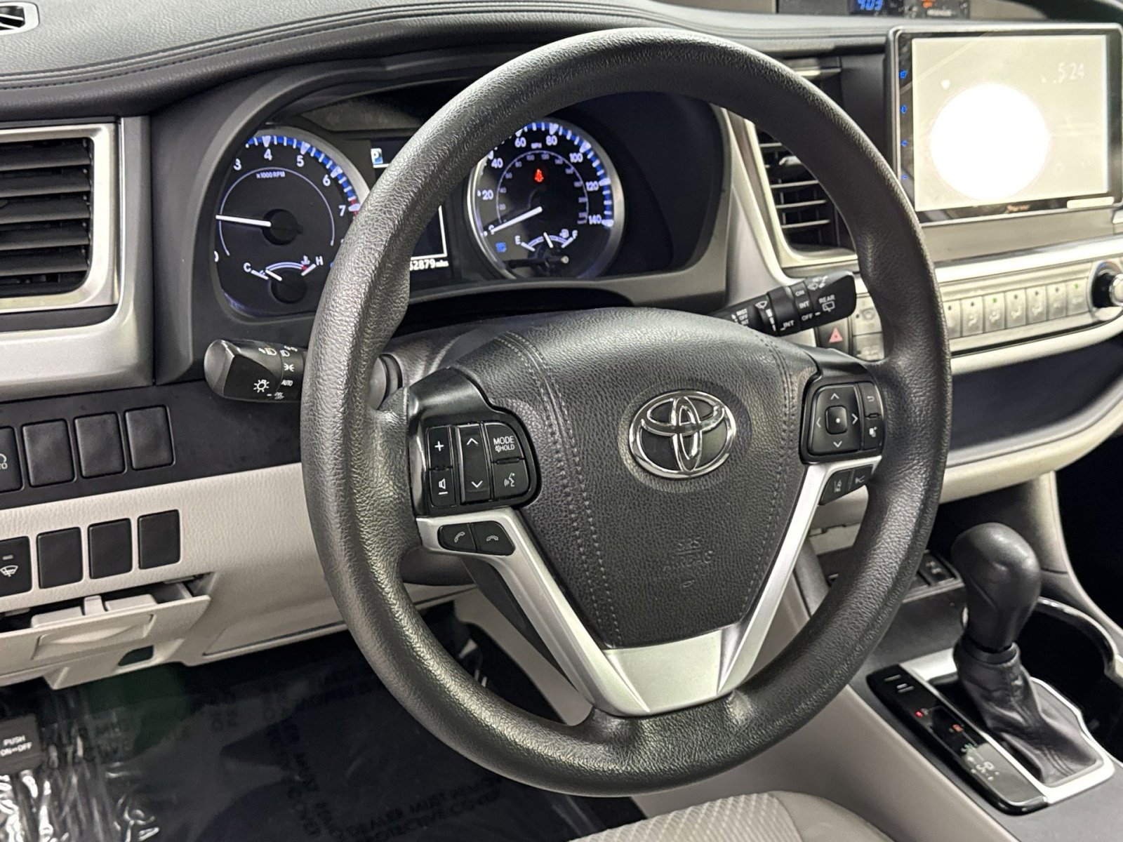 Used 2019 Toyota Highlander LE image 20