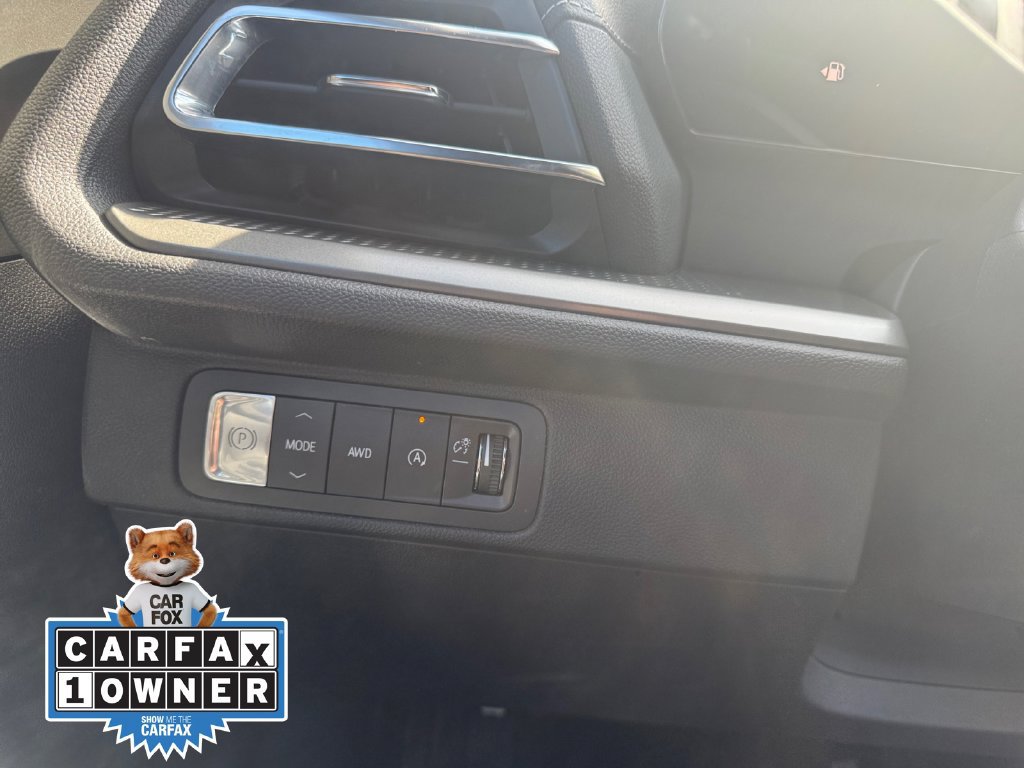 Used 2025 Chevrolet Traverse LT AWD/4WD image 31