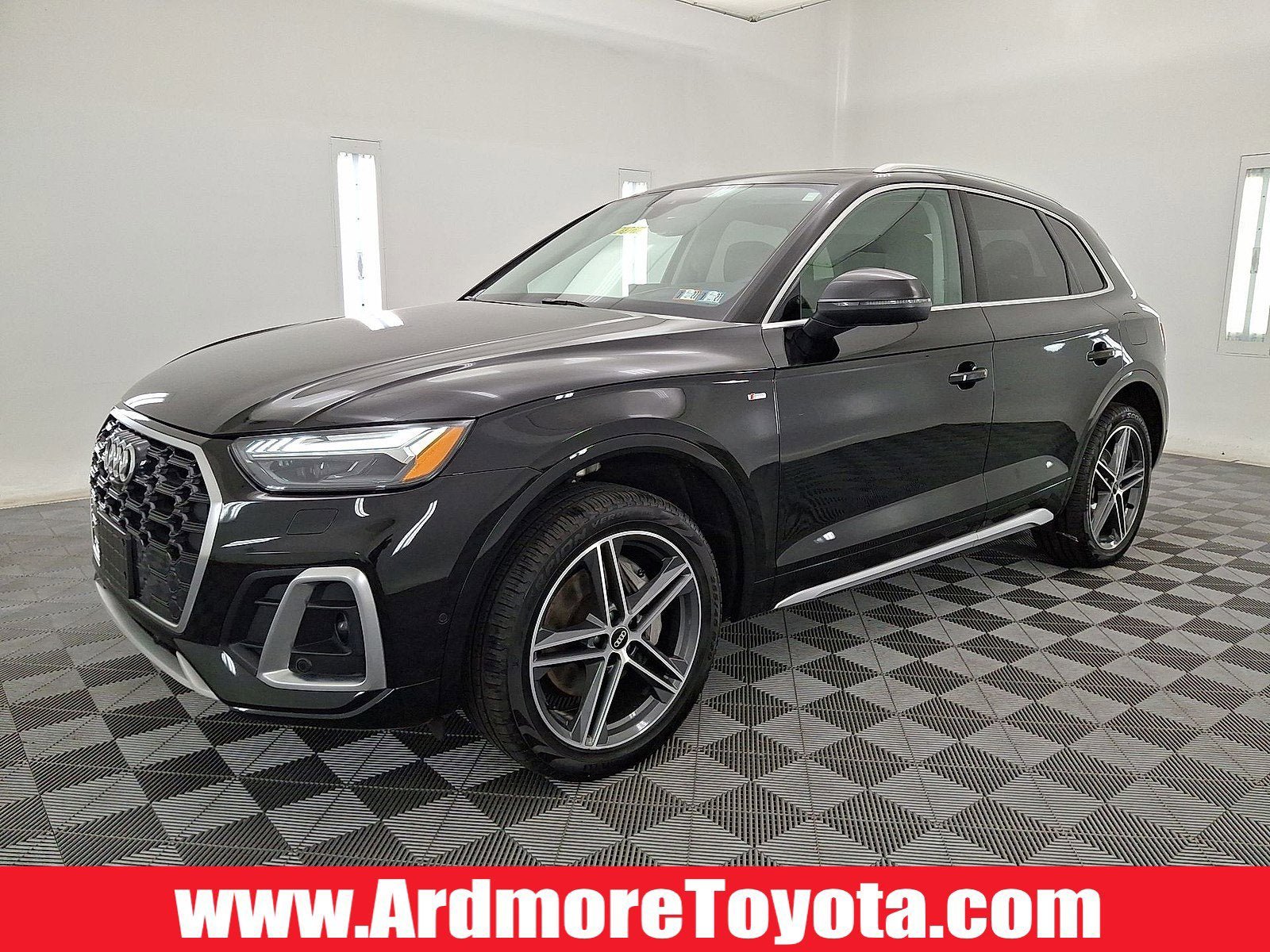 Used 2021 Audi Q5 e Prestige w/ Prestige Package AWD/4WD image 1