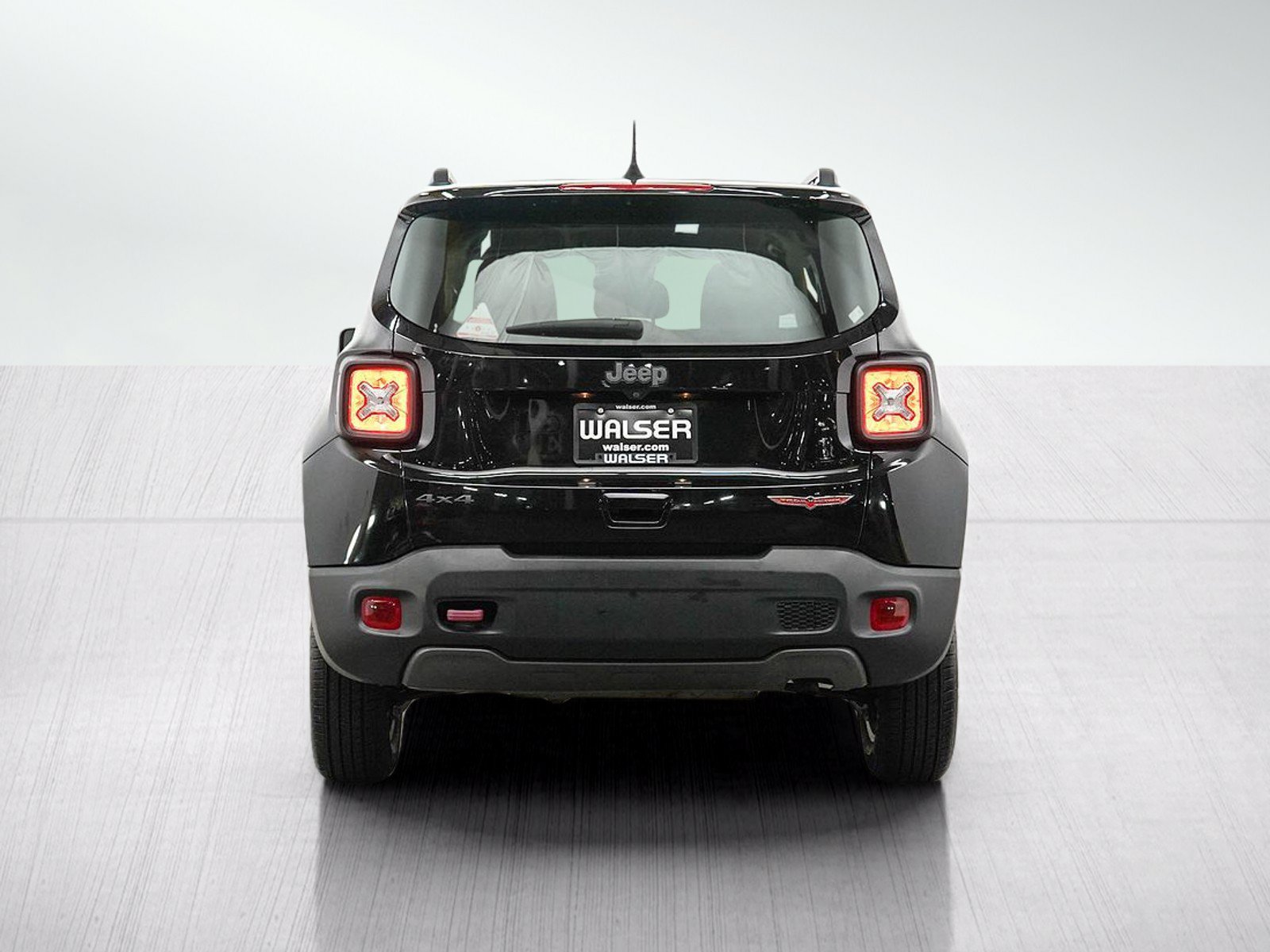 Used 2019 Jeep Renegade Trailhawk w/ Cold Weather Group II AWD/4WD image 4