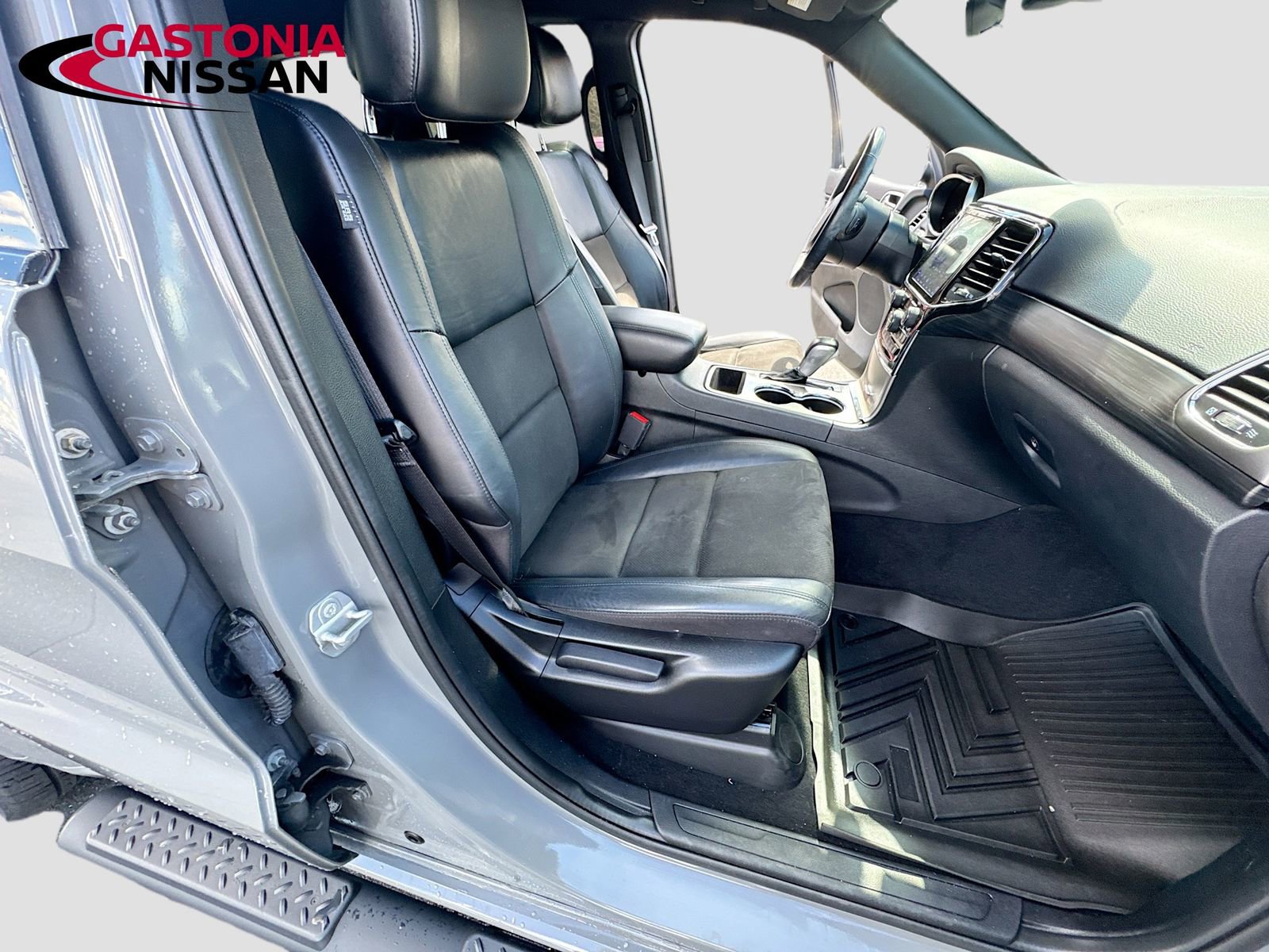 Used 2021 Jeep Grand Cherokee Laredo X image 35