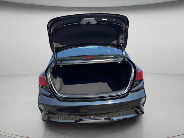 Used 2023 Kia Forte GT-Line w/ GT-Line Technology Package FWD image 13