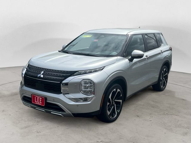 Used 2024 Mitsubishi Outlander SE Black Edition