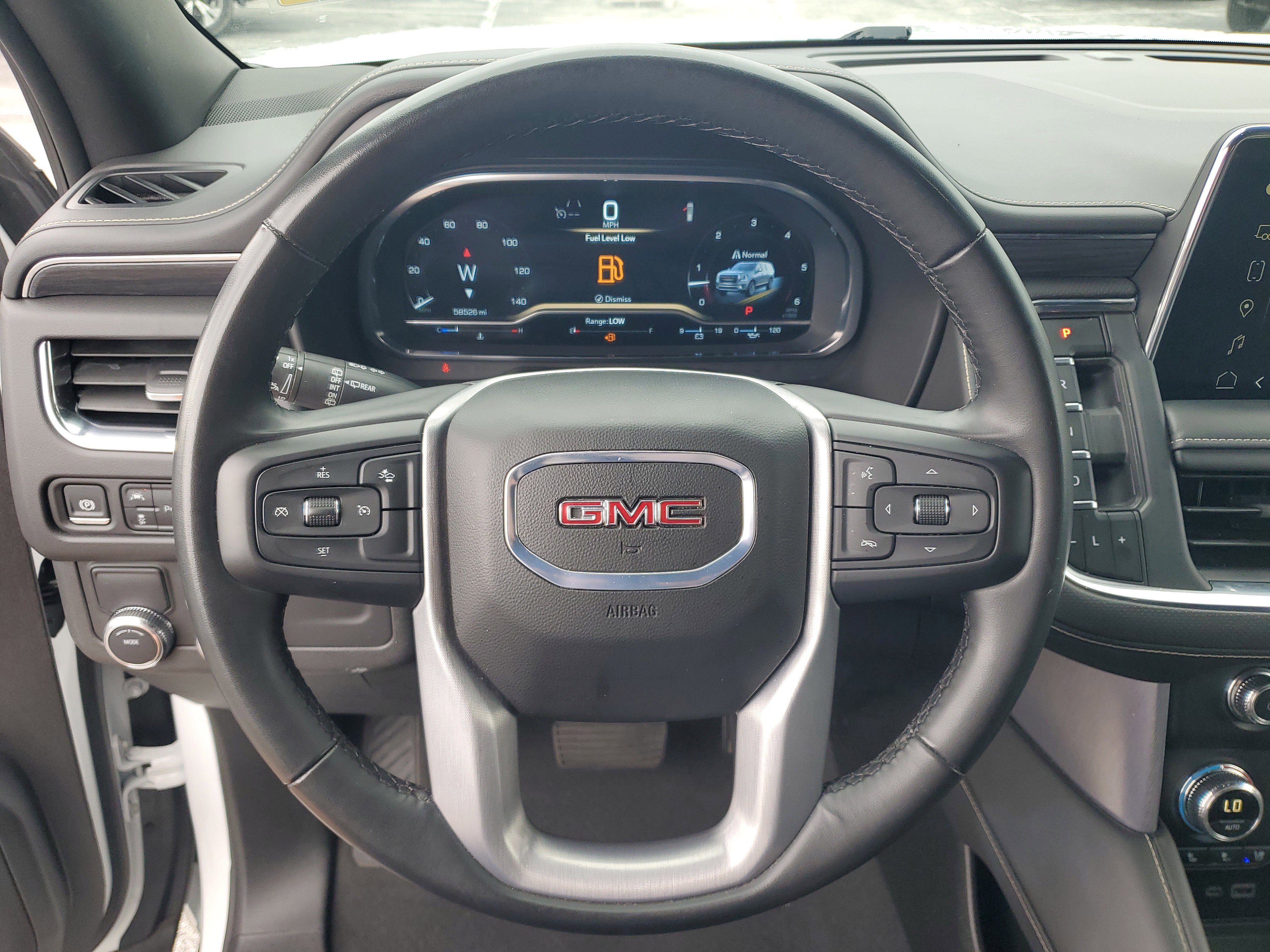 Used 2024 GMC Yukon XL SLT image 18