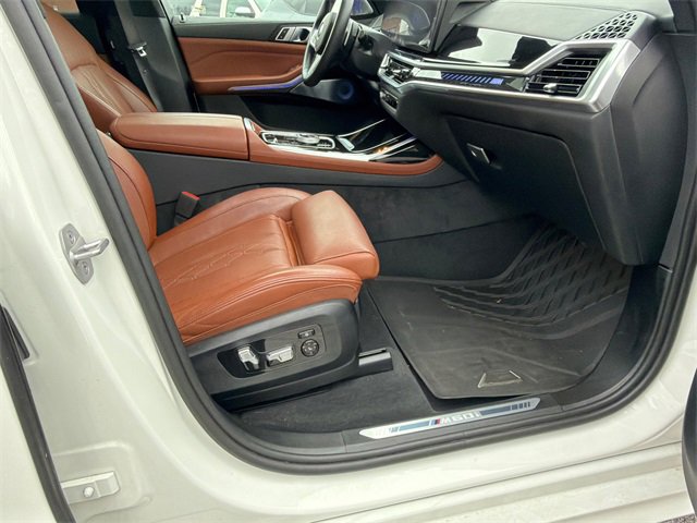 Used 2025 BMW X7 M60i image 13