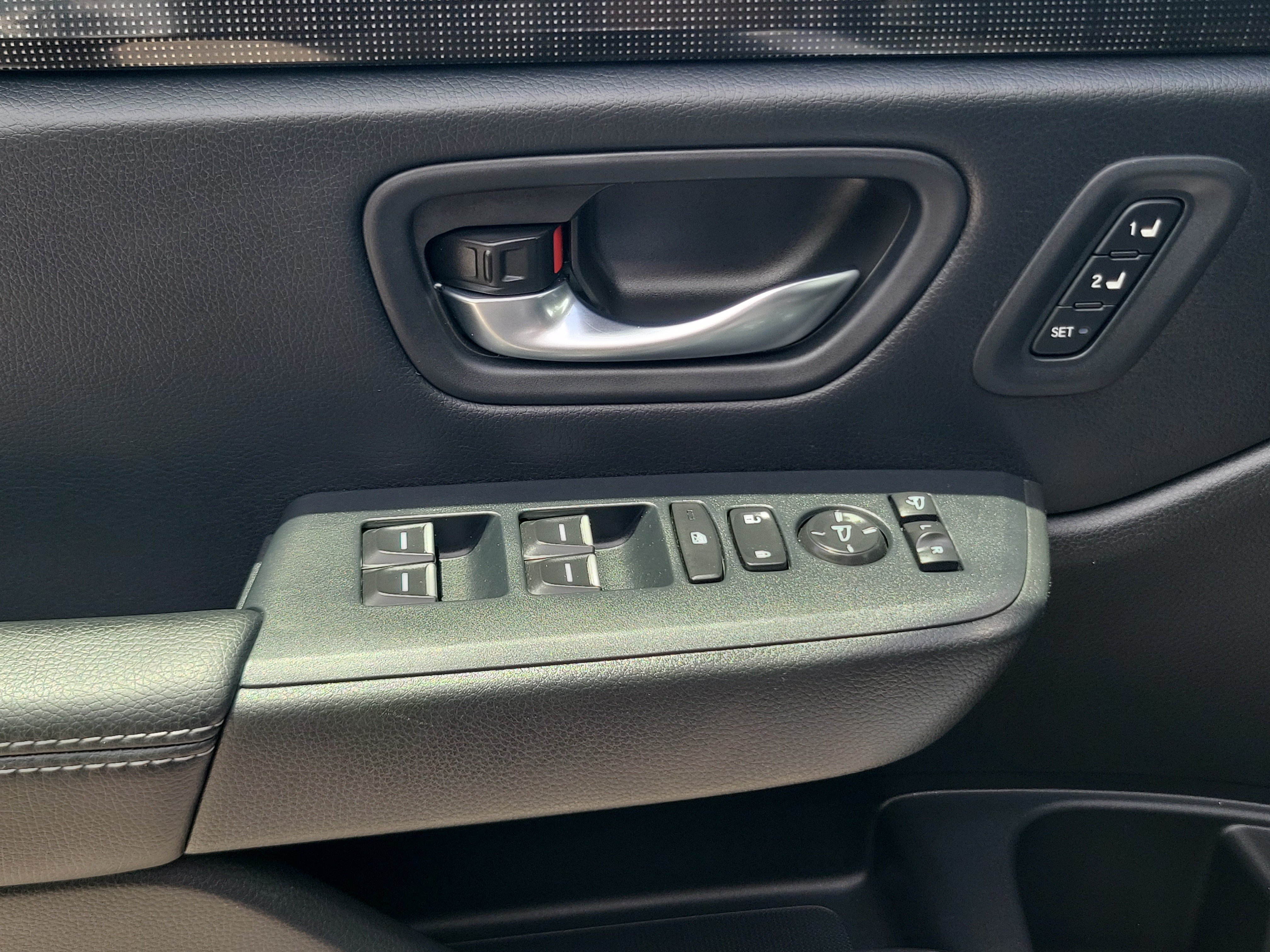 Used 2024 Honda Pilot Elite image 22
