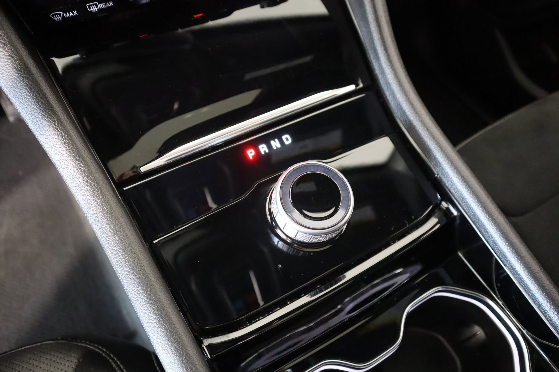 Used 2023 Jeep Grand Cherokee L Laredo image 8