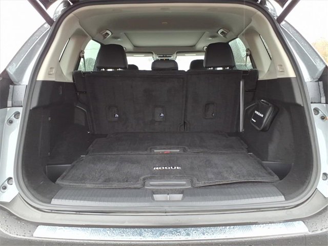 Used 2023 Nissan Rogue SL w/ SL Premium Package image 7